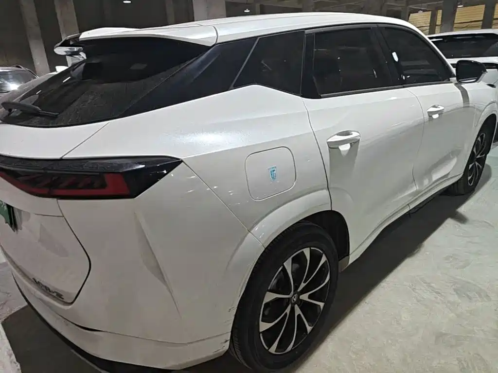 Changan UNI-Z New Energy — миниатюра 7