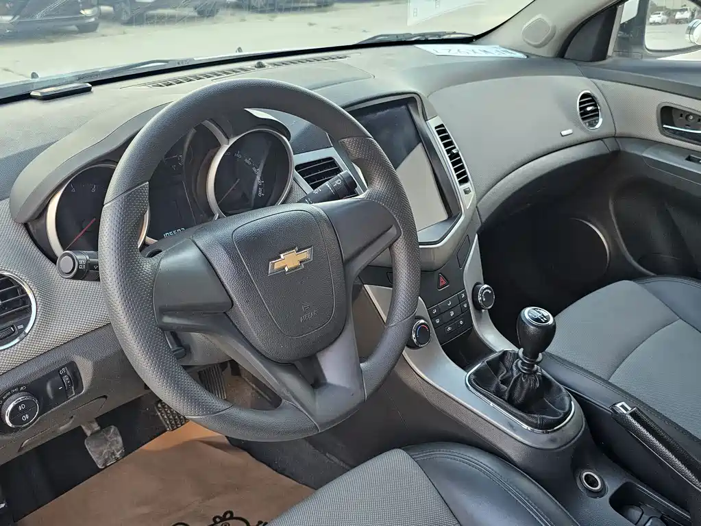 Chevrolet Cruze 1.6L SL Million Commemorative Edition MT, фото 7