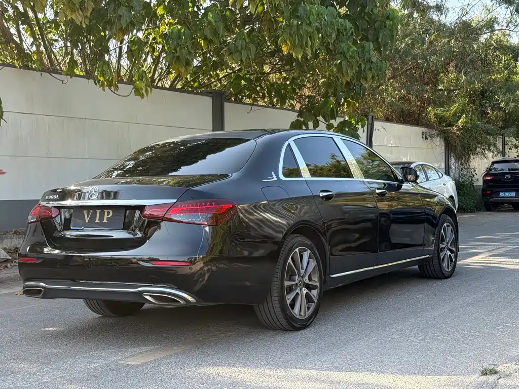 Mercedes-Benz E-Class E 2017 E 300 L Luxury