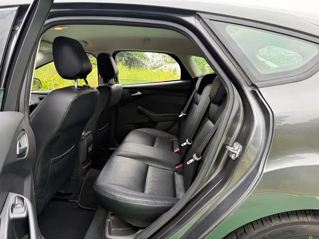 Ford Focus — миниатюра 8