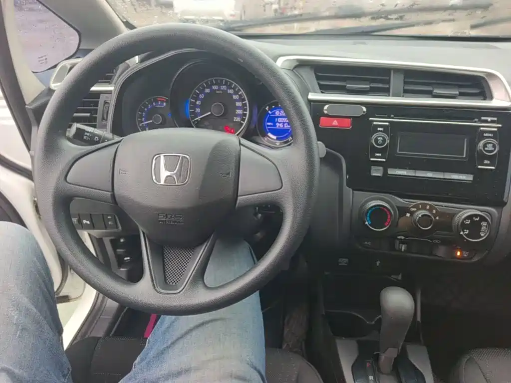Honda Fit — миниатюра 10