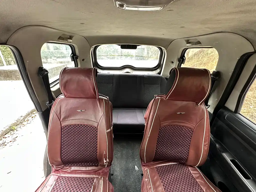 Dongfeng 350 2014 1.5L MT