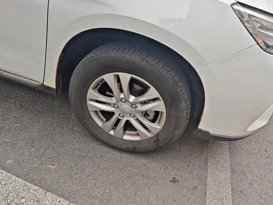 Haval M6 — миниатюра 5