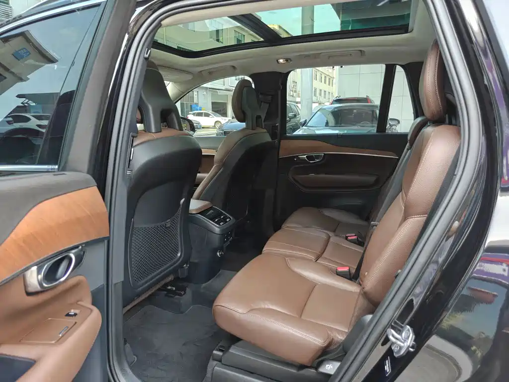 Volvo XC90 2020 T6 Luxury 7 мест