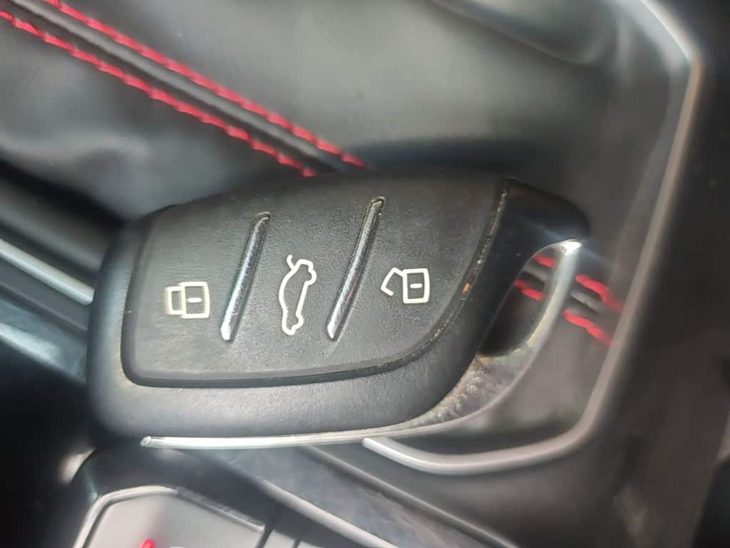 MG MG5 1.5 л 2024 г. Белый, пробег 12600 км