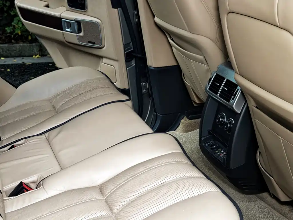Land Rover Range Rover — миниатюра 8
