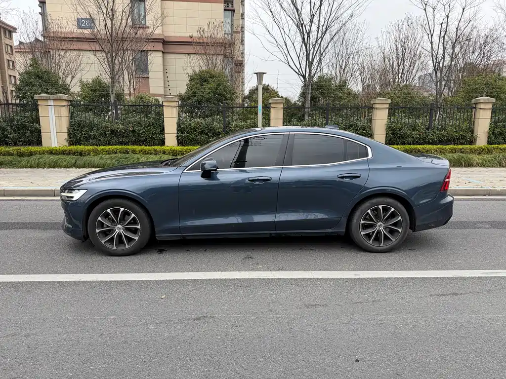 Volvo S60 T4 Smart Leisure Luxury Edition, фото 5