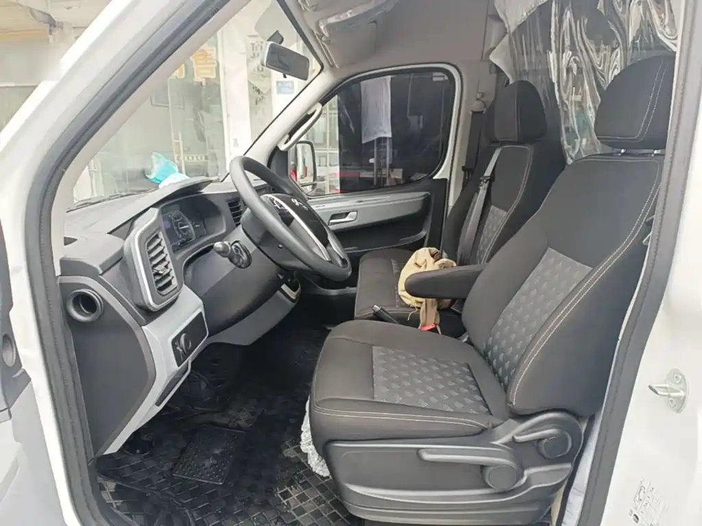 MAXUS V80 — миниатюра 15