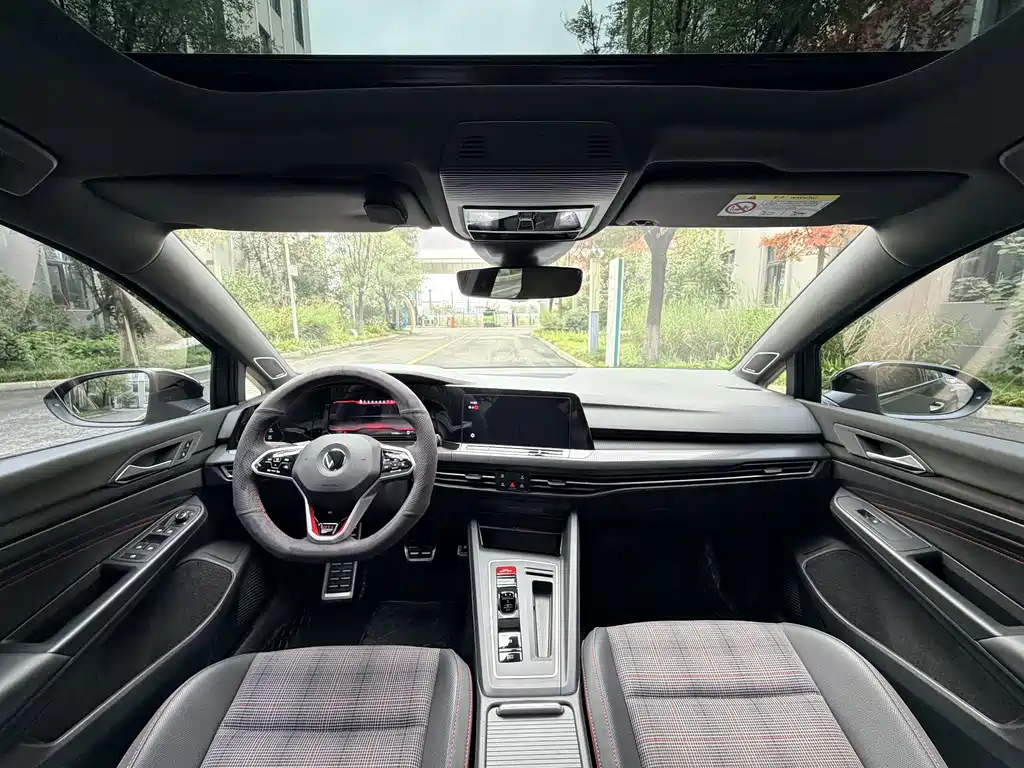 Volkswagen Golf GTI — миниатюра 5