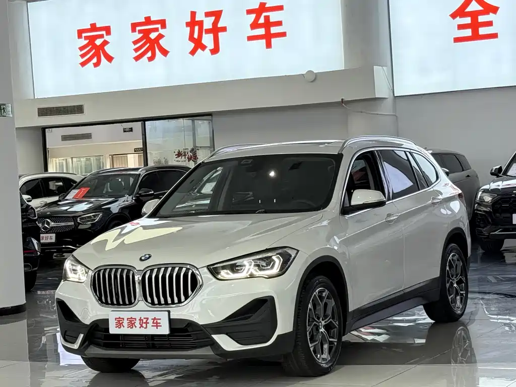 Купить BMW X1