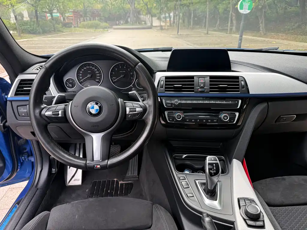 BMW 3 Series — миниатюра 9