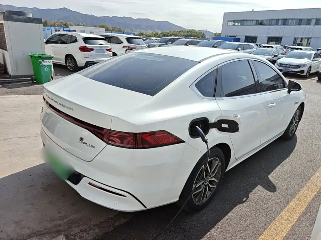 BYD Qin Plus 2021 — фото 6