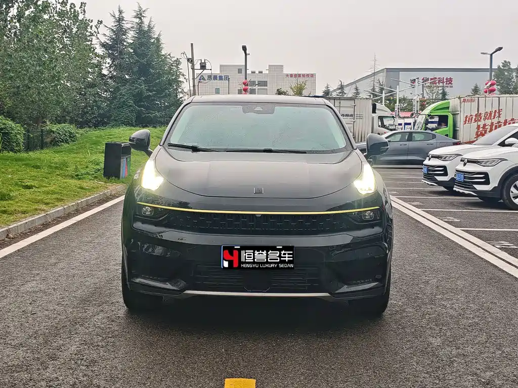 Lynk & Co 05 — миниатюра 2