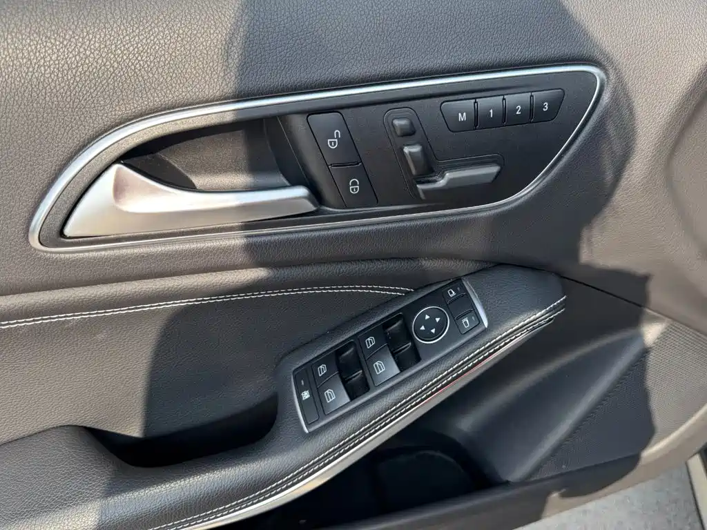 Mercedes-Benz GLA — миниатюра 19