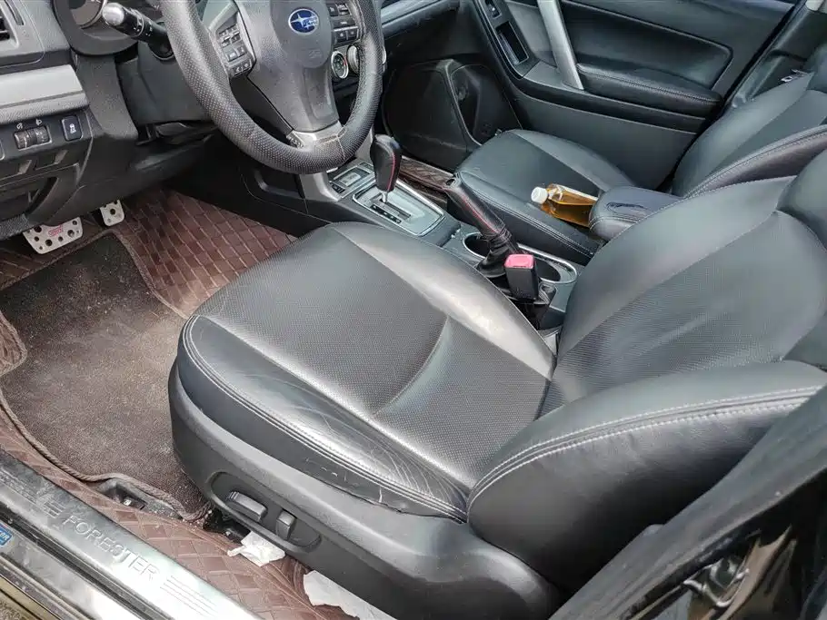 Subaru Forester 2014 2.0i AT Luxury