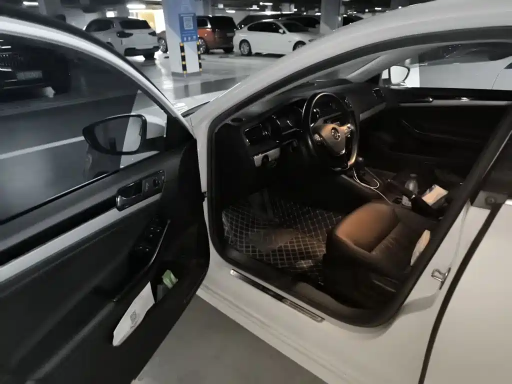 Volkswagen Sagitar — миниатюра 14