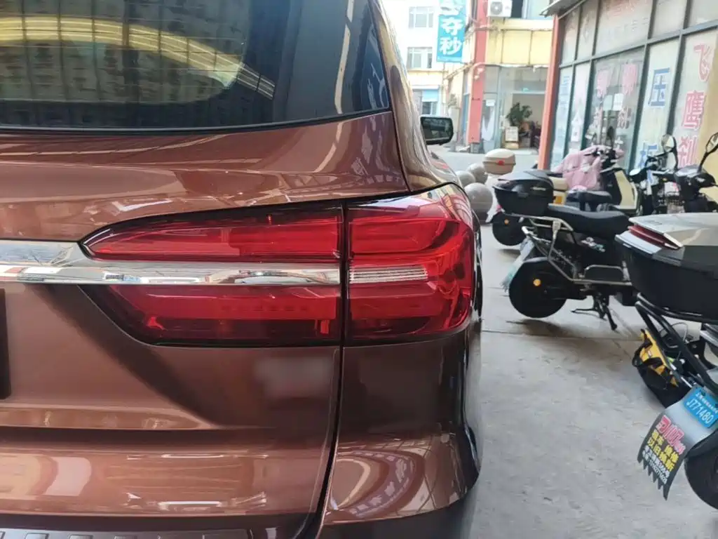 Roewe RX8 — миниатюра 8