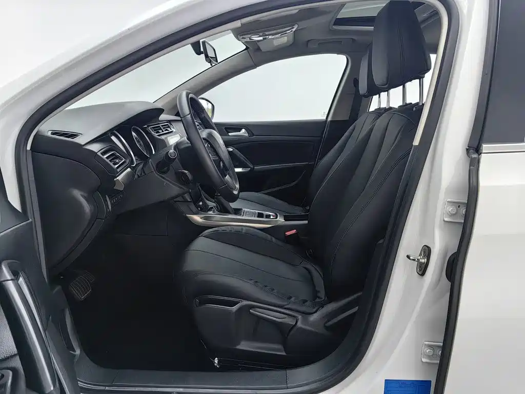 Peugeot 408 — миниатюра 10