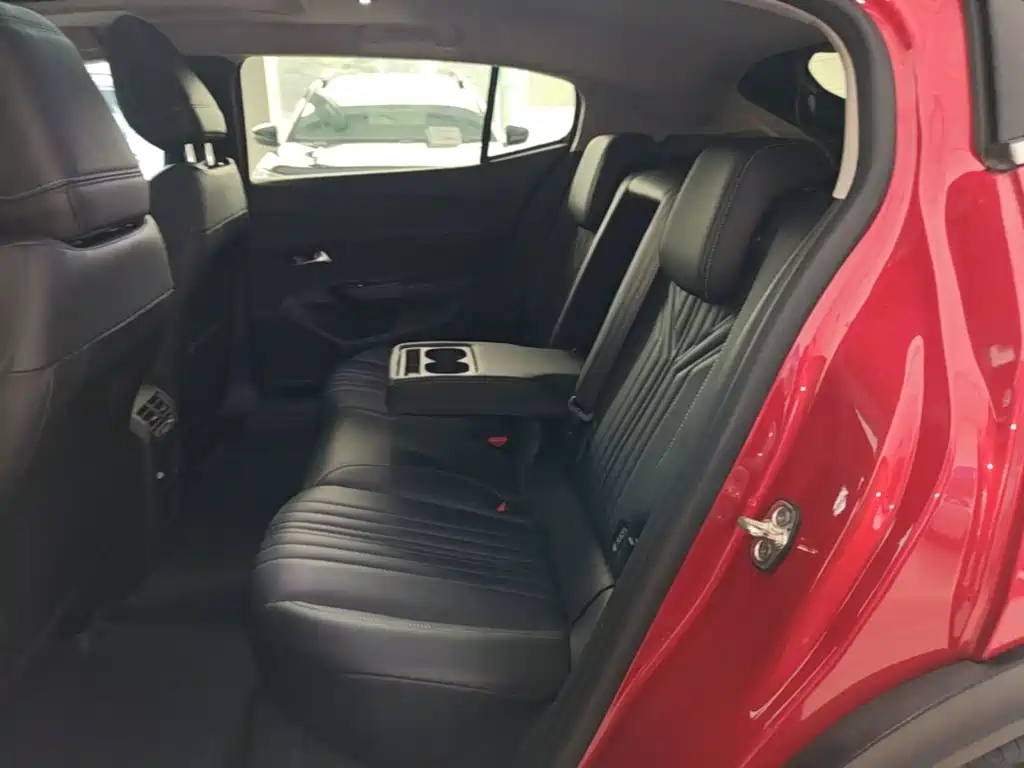 Peugeot 408X Charm Power Edition, фото 17