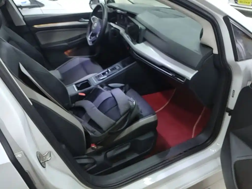 Volkswagen Golf — миниатюра 25