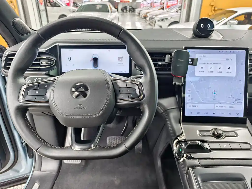 NIO ES6 — миниатюра 11