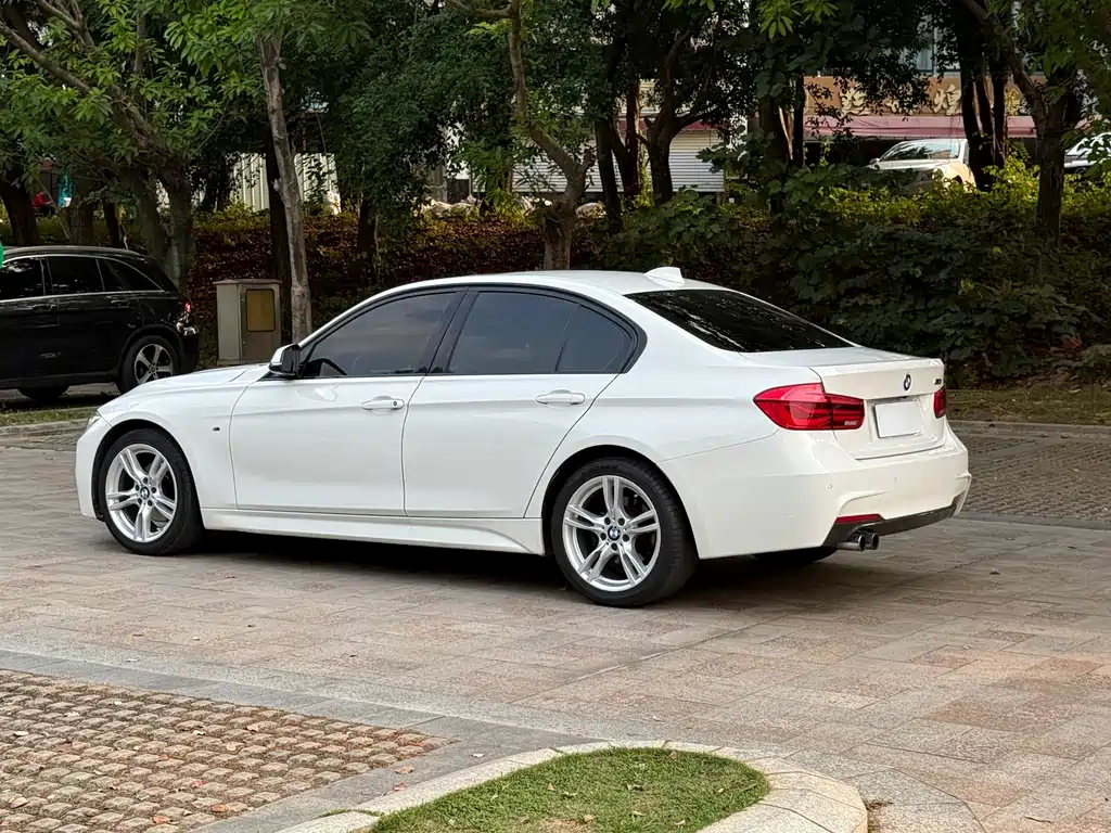 BMW 3 Series — миниатюра 12