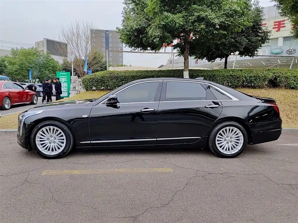 CADILLAC CT6