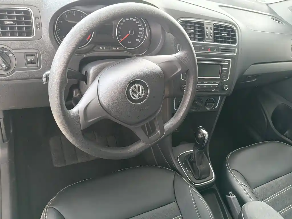 Volkswagen Polo — миниатюра 17