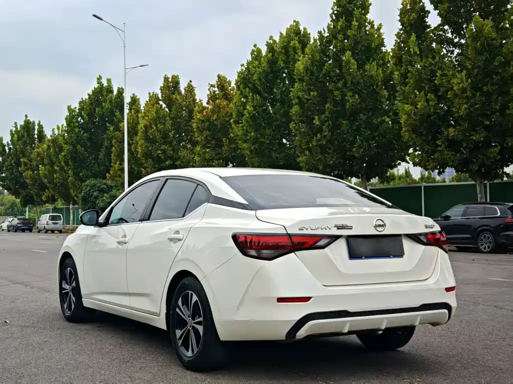 Nissan Sylphy 2022 — фото 17