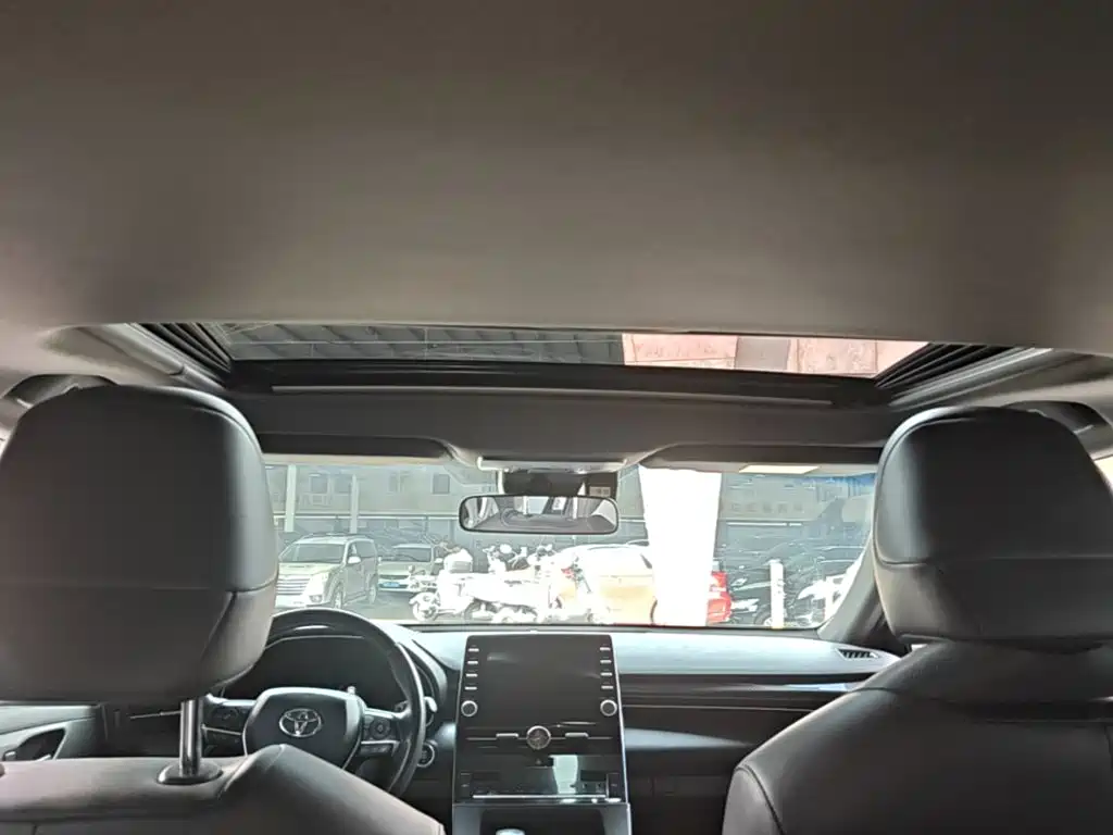 Toyota Avalon — миниатюра 18