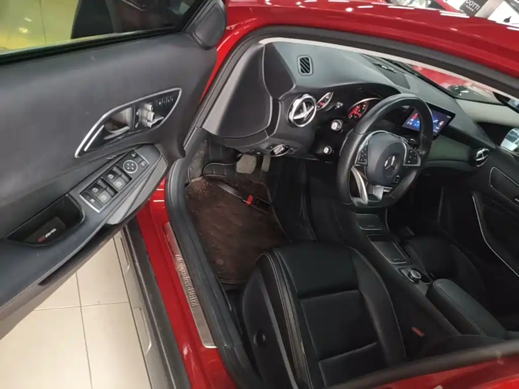 Mercedes-Benz GLA — миниатюра 16