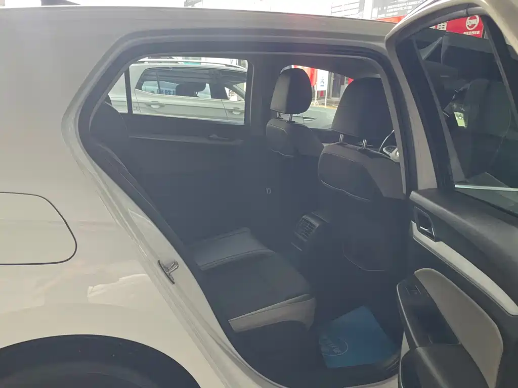 Volkswagen Golf — миниатюра 10