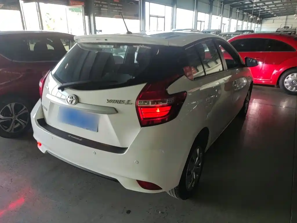 Toyota Yaris L — миниатюра 7