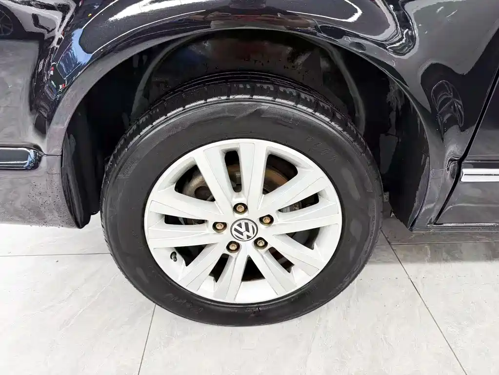 Volkswagen Multivan — миниатюра 24