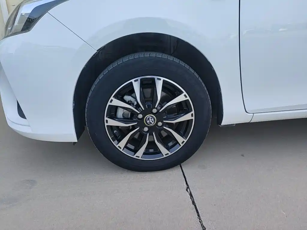 Toyota Yaris L — миниатюра 23