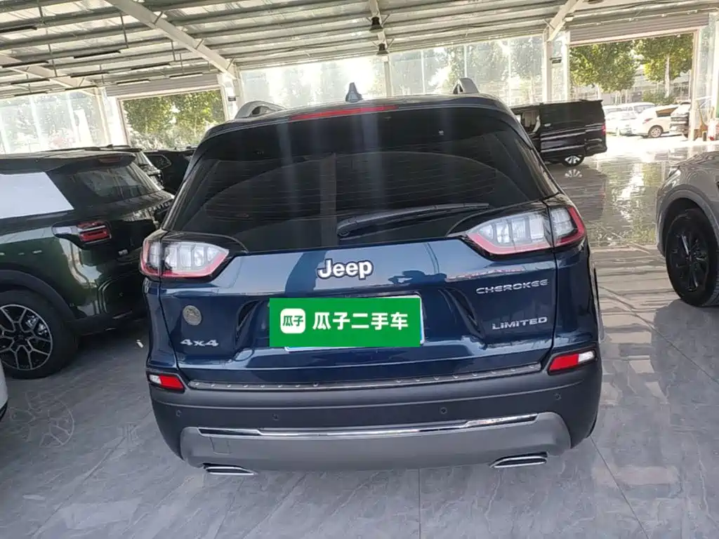 Jeep Cherokee — миниатюра 6