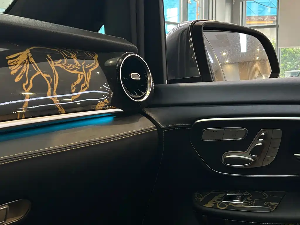 Mercedes-Benz V-Class — миниатюра 17