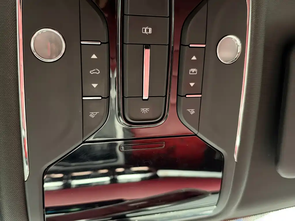 Jetour X70 PLUS 2023 — фото 15