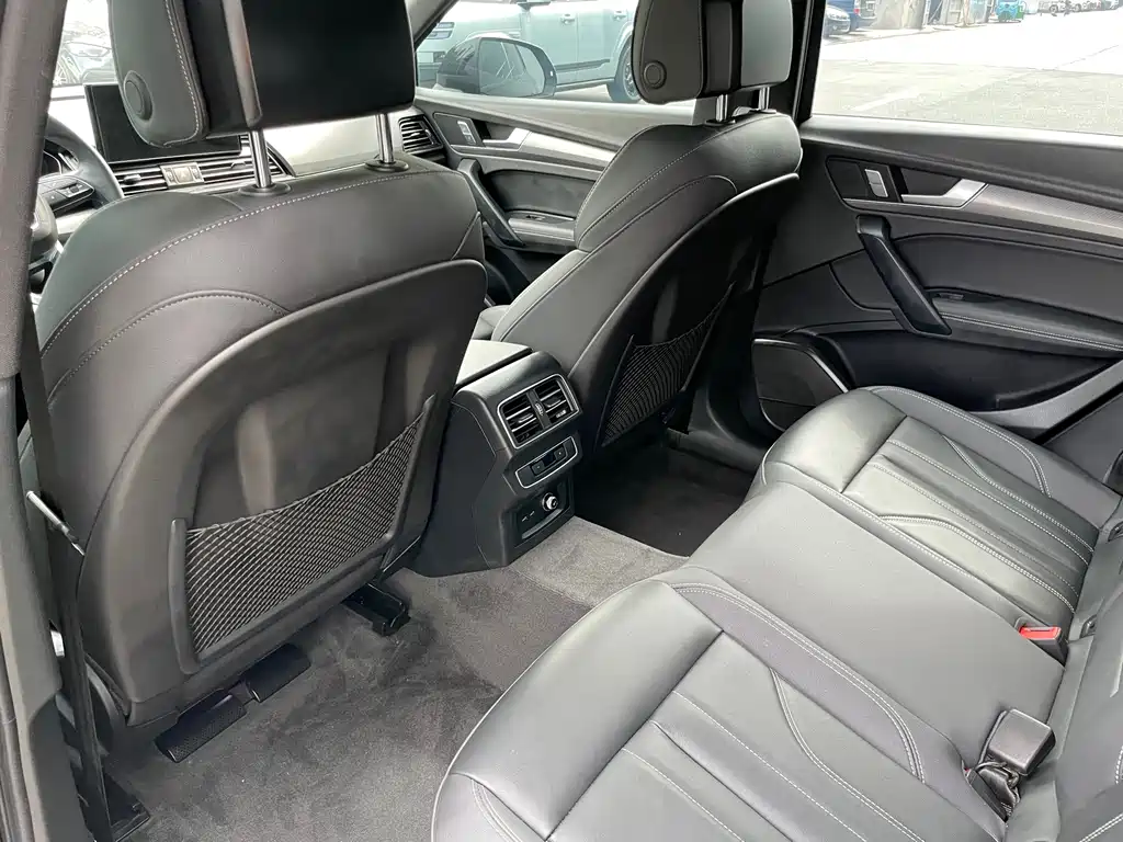 Audi Q5L — миниатюра 9