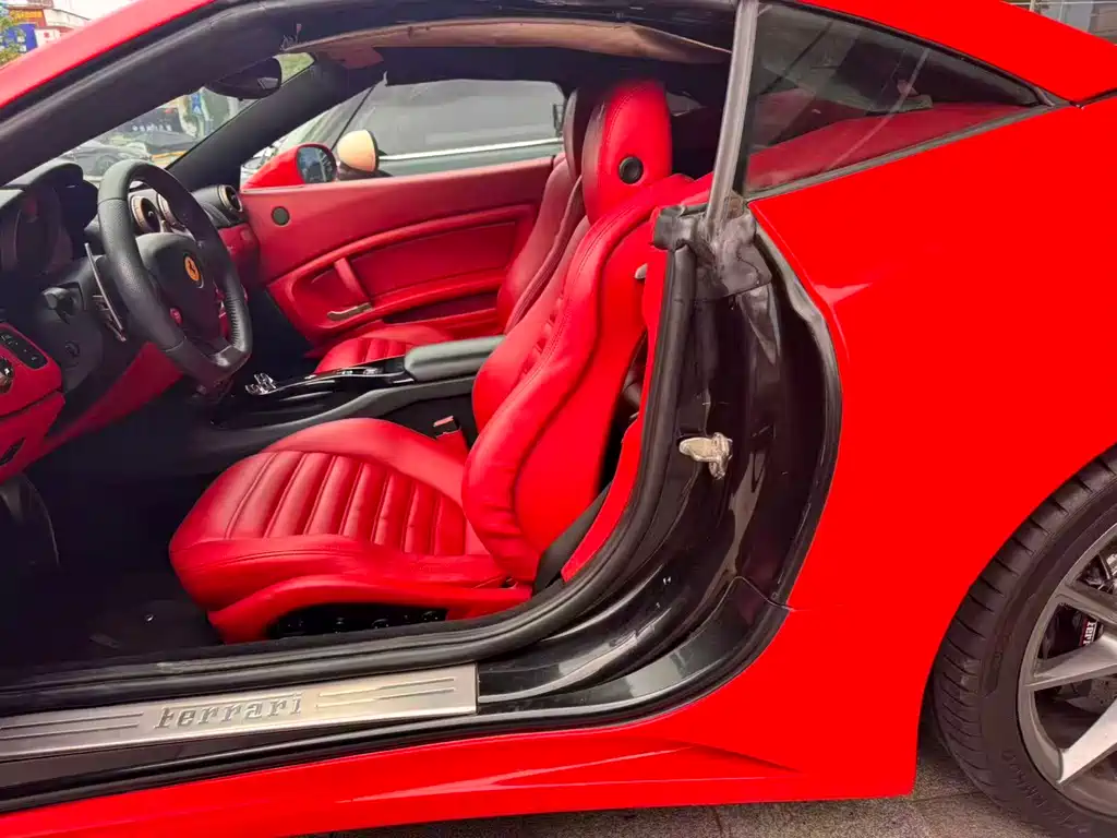 Ferrari California T 2009 4.3L
