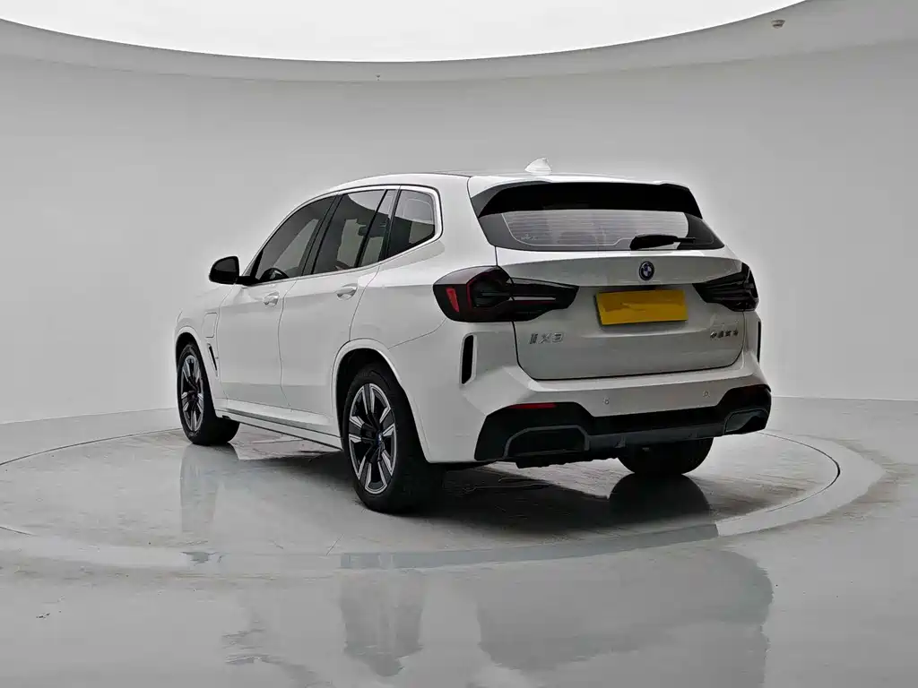 BMW iX3 — миниатюра 4