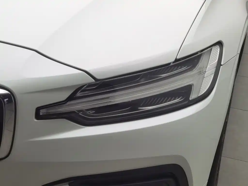 Volvo S60 — миниатюра 7