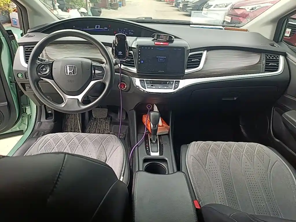 Honda Jade — миниатюра 10