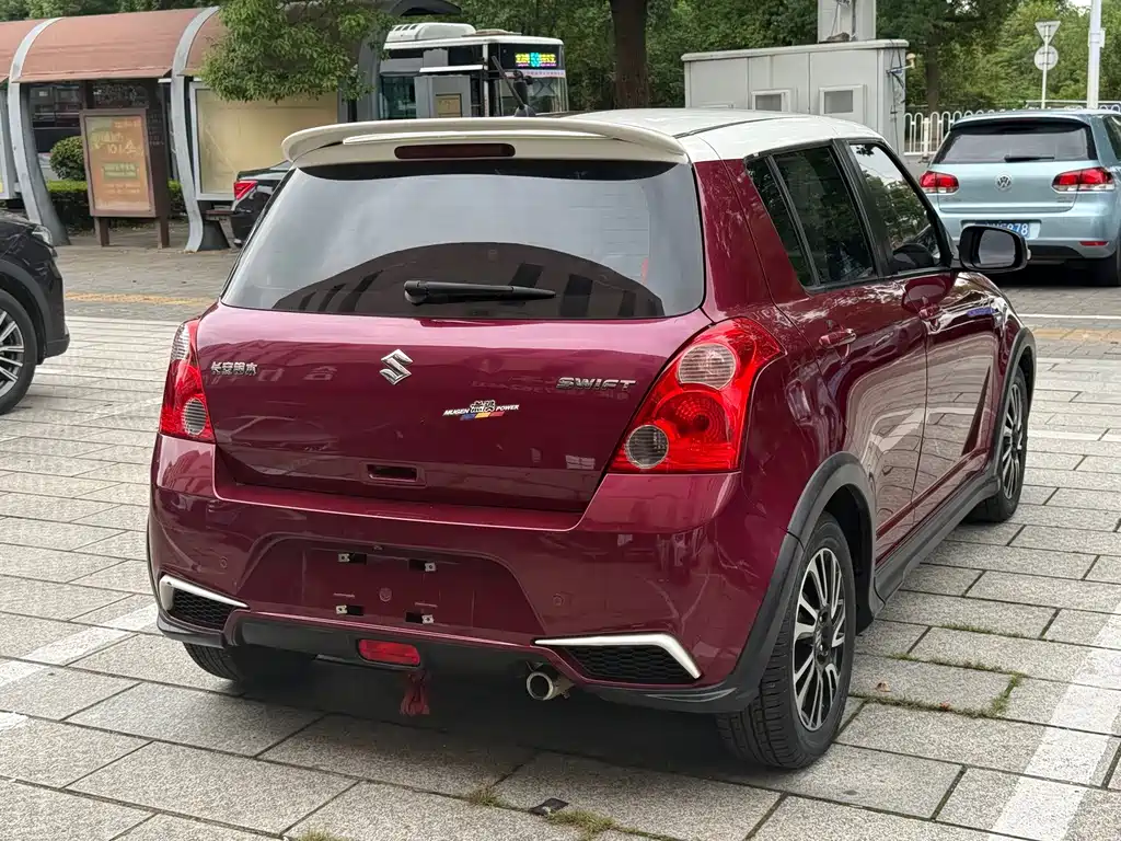 Suzuki Swift — миниатюра 9