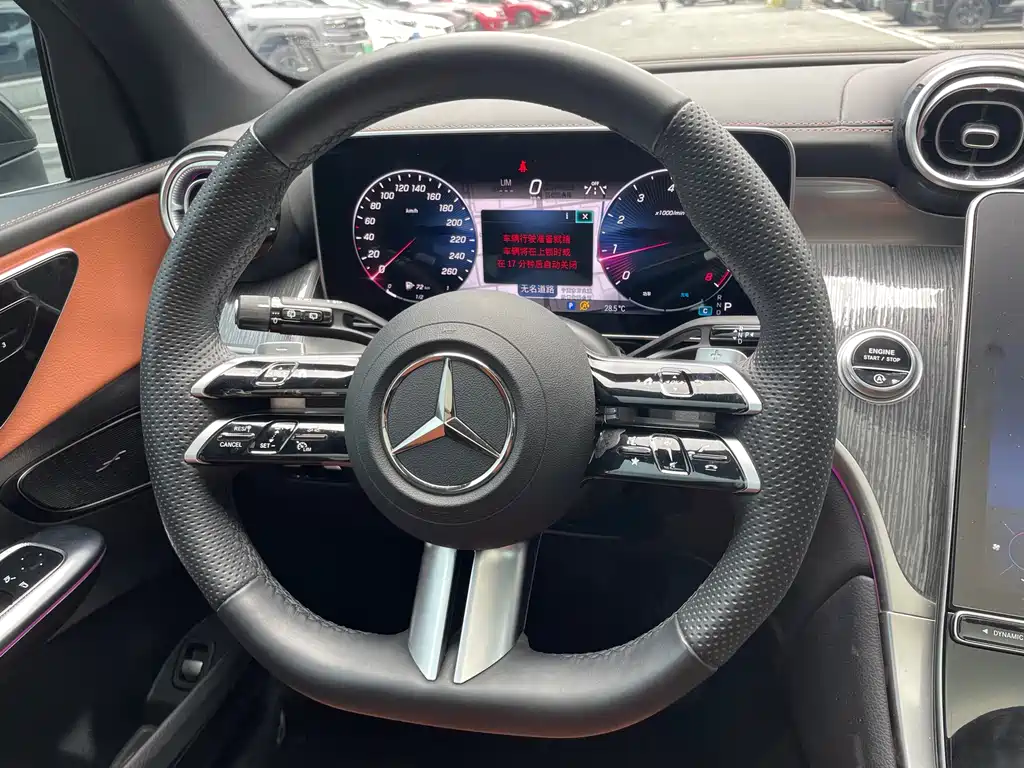 Mercedes-Benz GLC — миниатюра 12