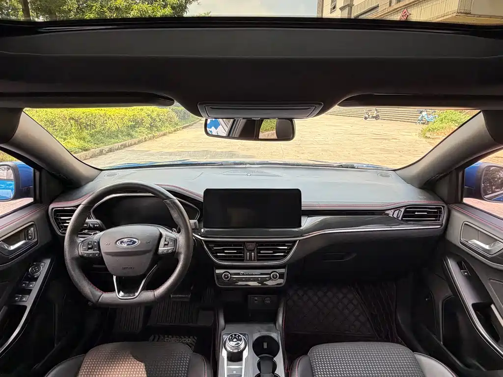 Ford Focus — миниатюра 6