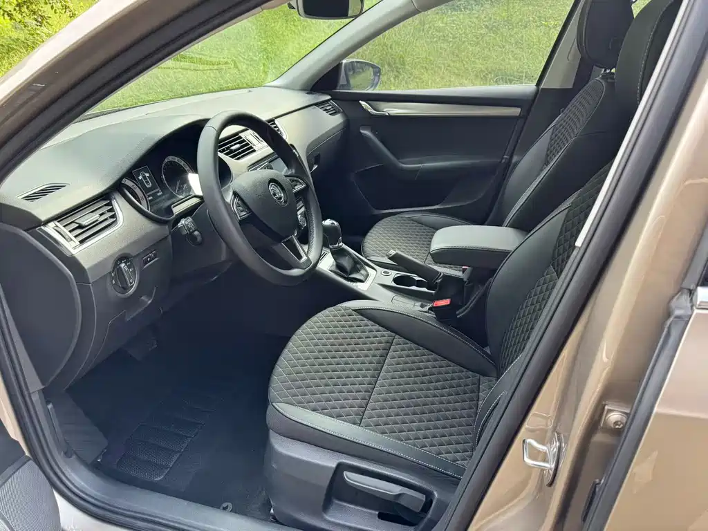 Skoda Octavia — миниатюра 6