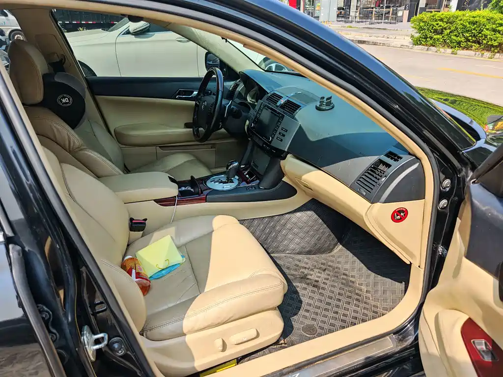 Toyota Reiz — миниатюра 7