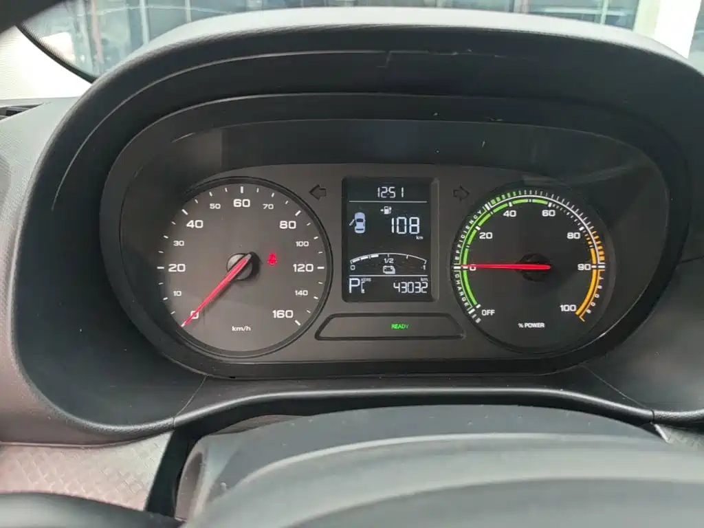 Roewe Clever — миниатюра 12