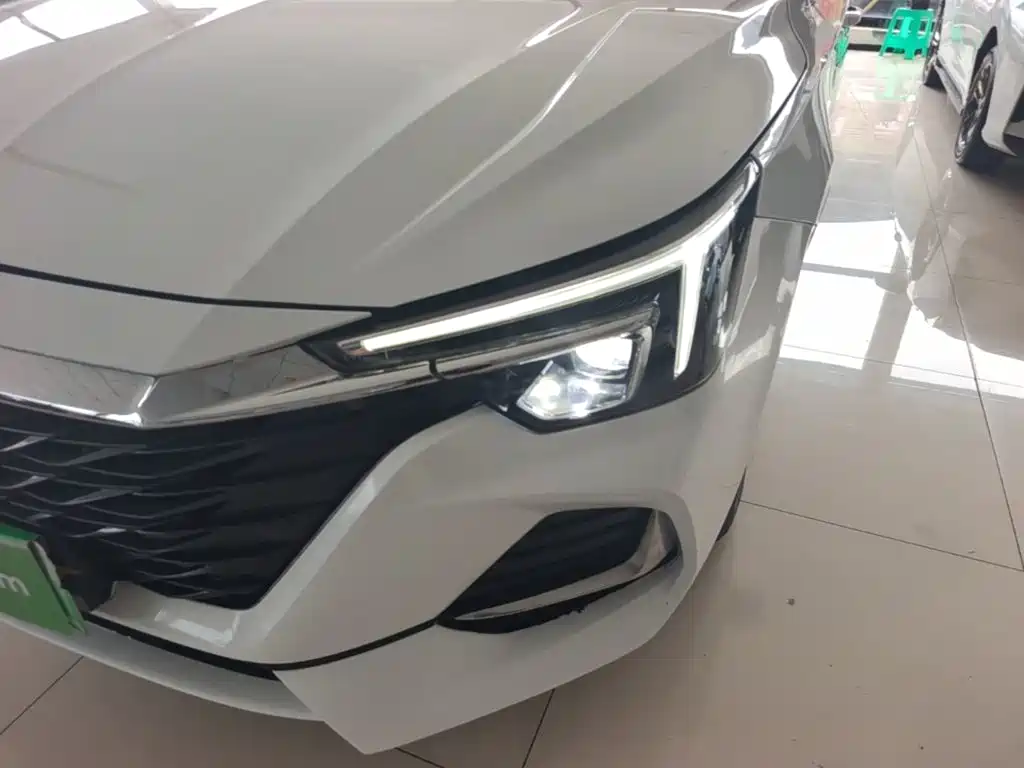 Roewe i6 MAX New Energy — миниатюра 24